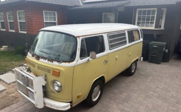 Volkswagen-bus-1972-2