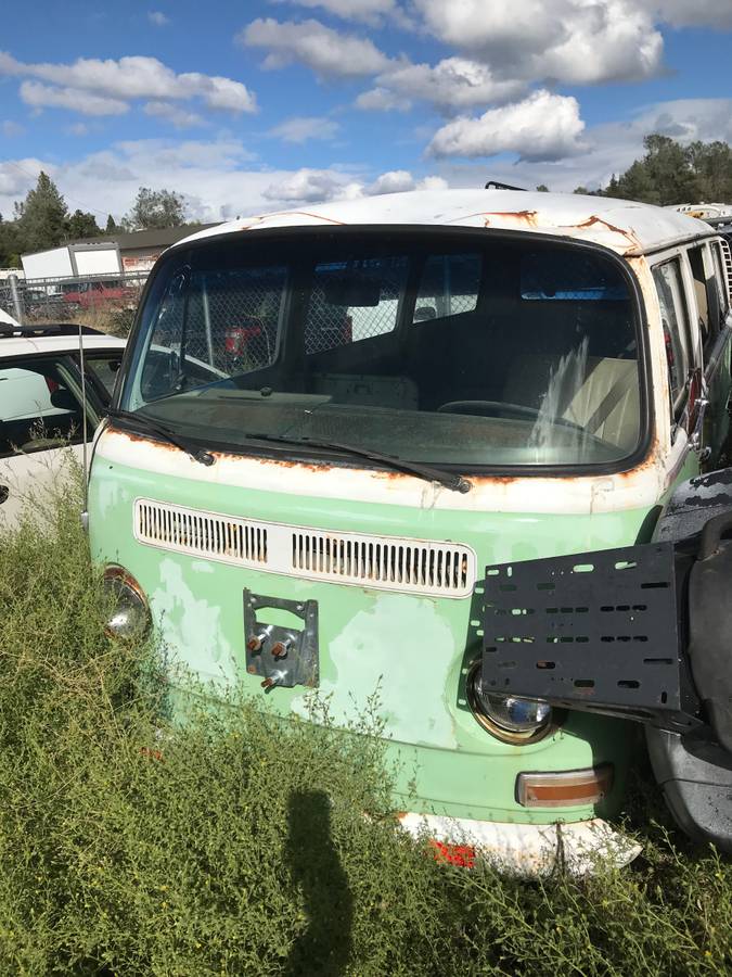 Volkswagen-bus-1972-9