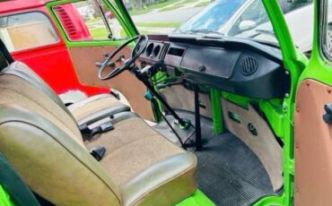 Volkswagen-bus-1973-green-4