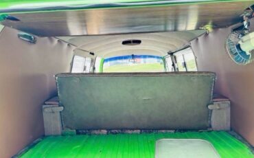 Volkswagen-bus-1973-green-9