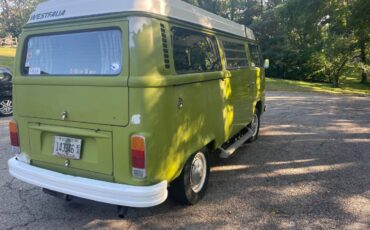 Volkswagen-bus-1977-12