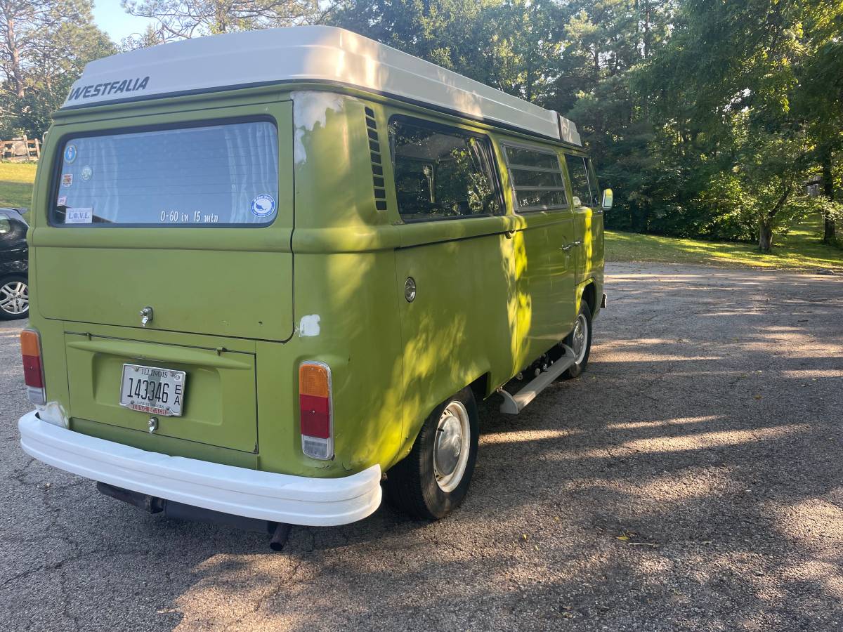 Volkswagen-bus-1977-12