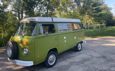 Volkswagen-bus-1977-15