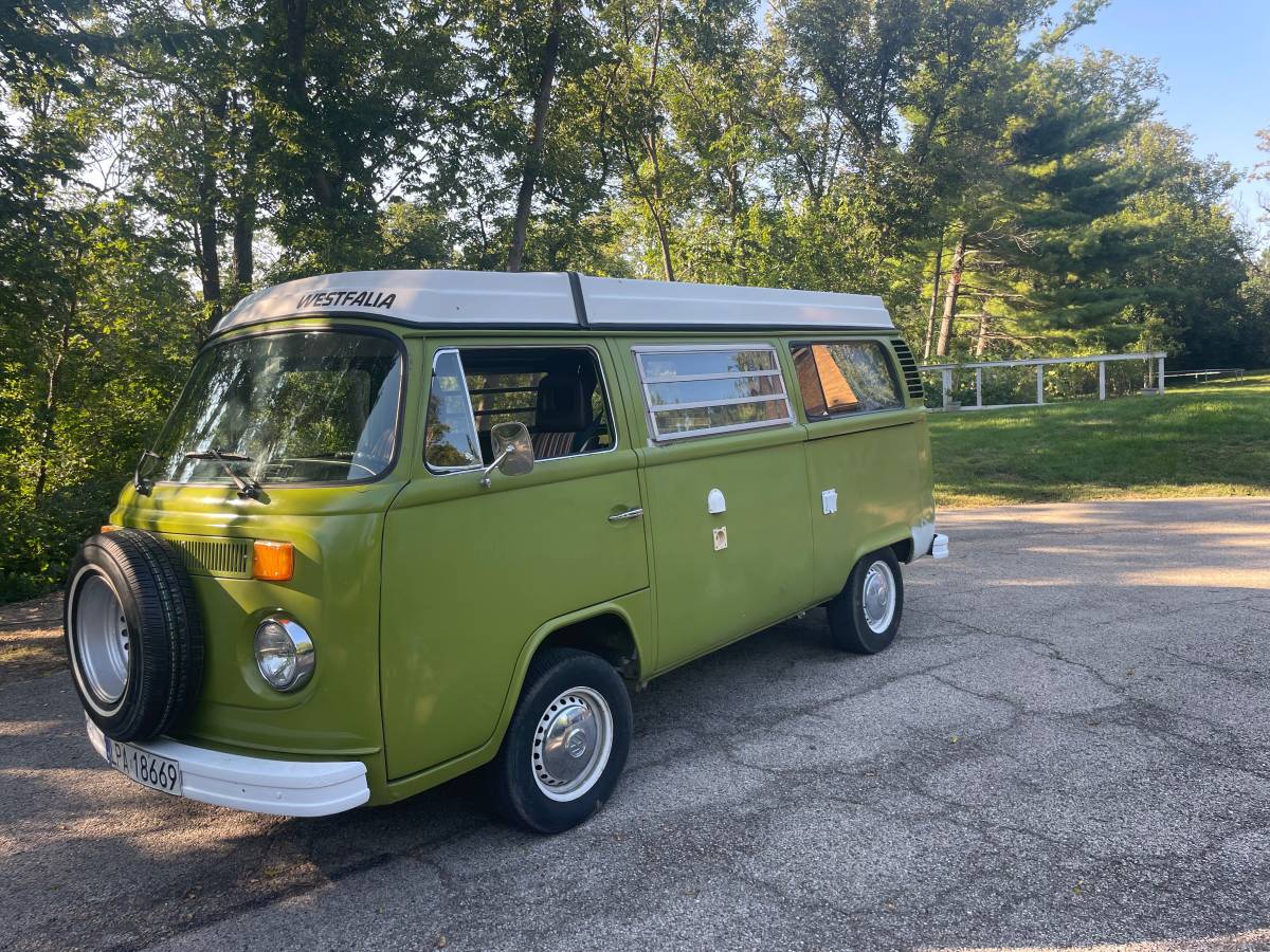 Volkswagen-bus-1977-15