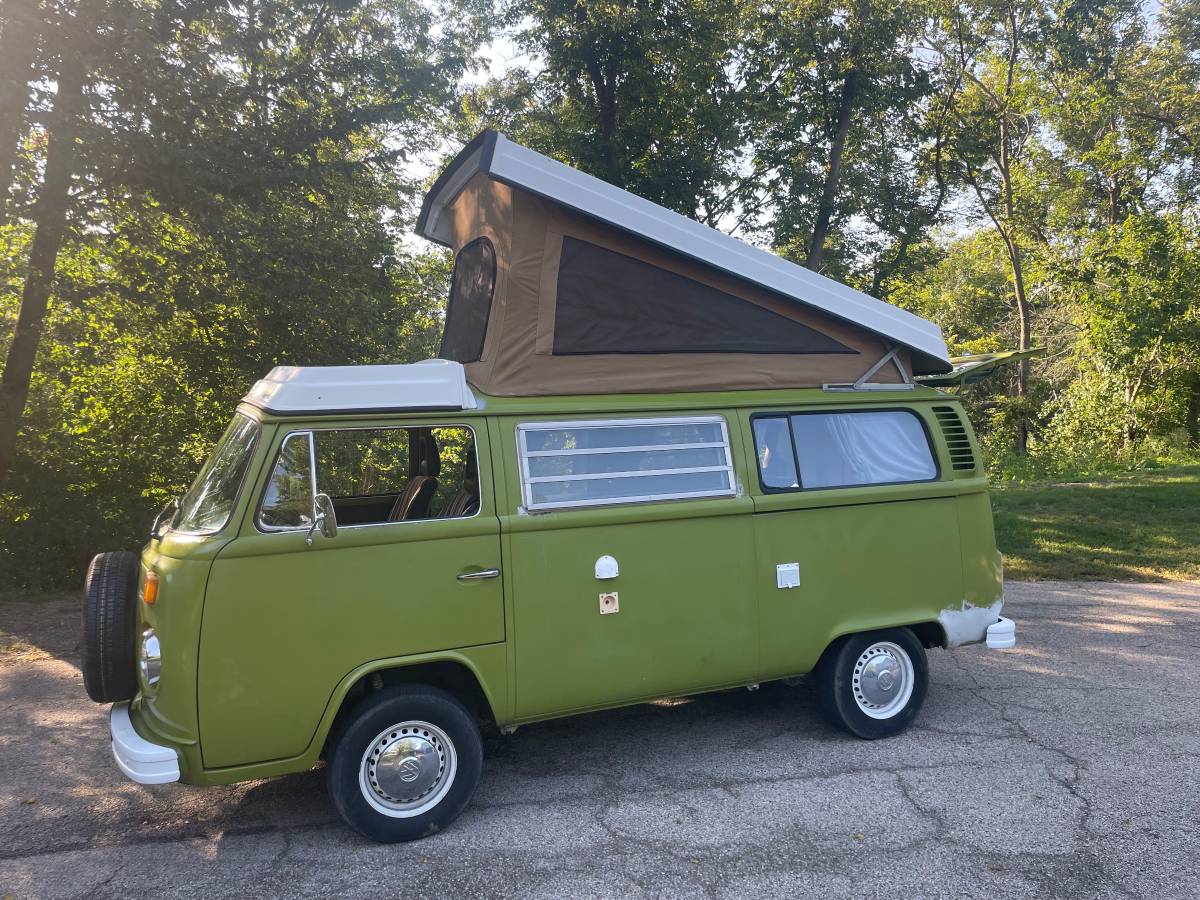 Volkswagen-bus-1977-22