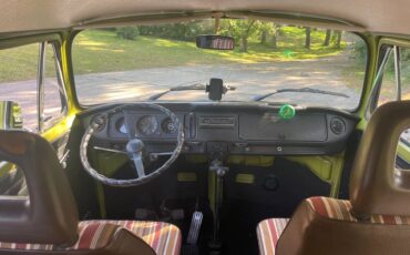 Volkswagen-bus-1977-4