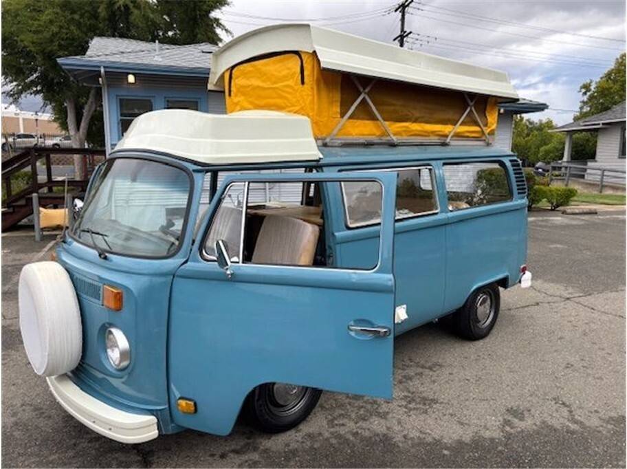 Volkswagen-bus-camper-1973-12