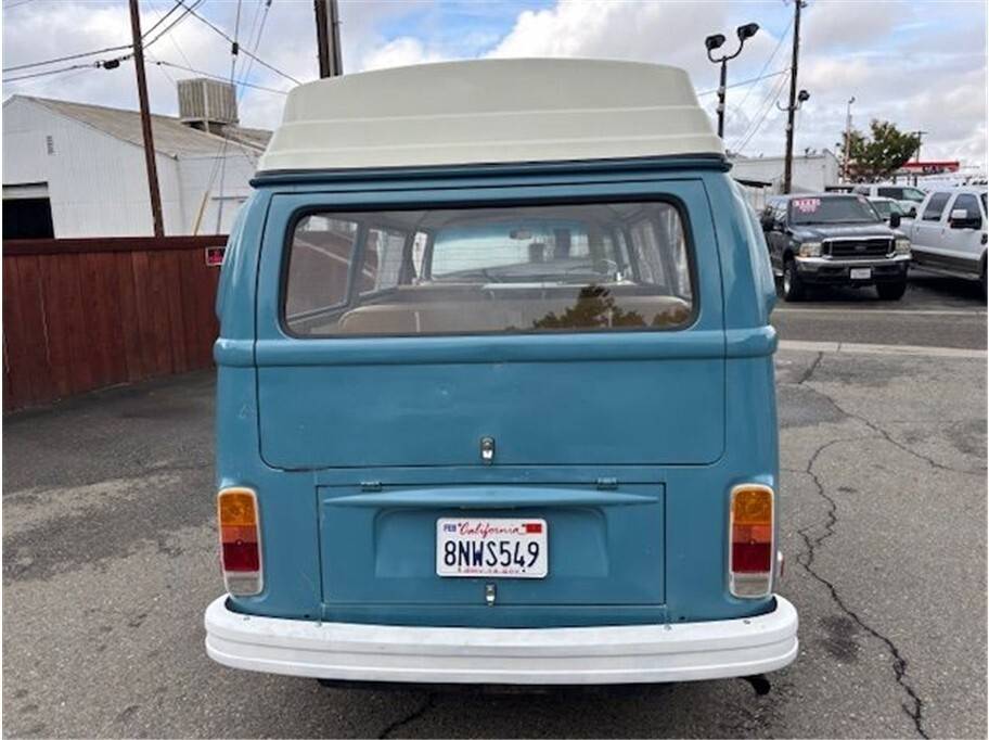 Volkswagen-bus-camper-1973-14