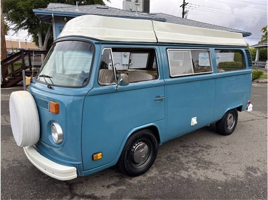 Volkswagen-bus-camper-1973-15