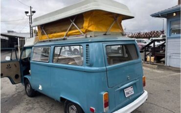 Volkswagen-bus-camper-1973-2
