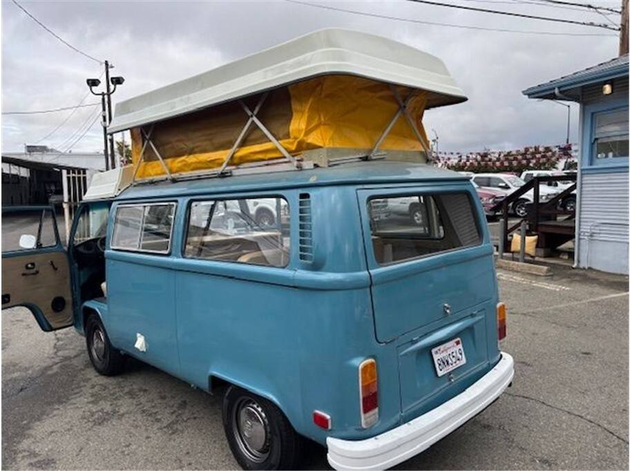 Volkswagen-bus-camper-1973-2
