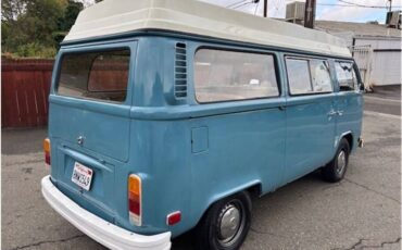 Volkswagen-bus-camper-1973-5