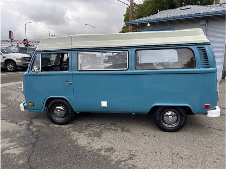 Volkswagen-bus-camper-1973-7