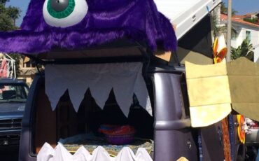 Volkswagen-bus-westfalia-1979-purple-16