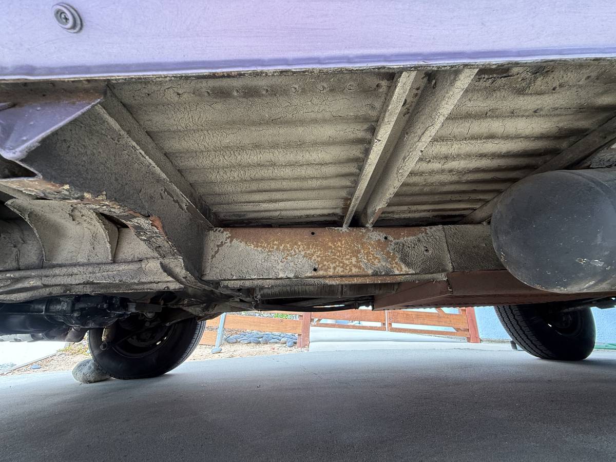 Volkswagen-bus-westfalia-1979-purple-18