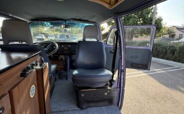 Volkswagen-bus-westfalia-1979-purple-4