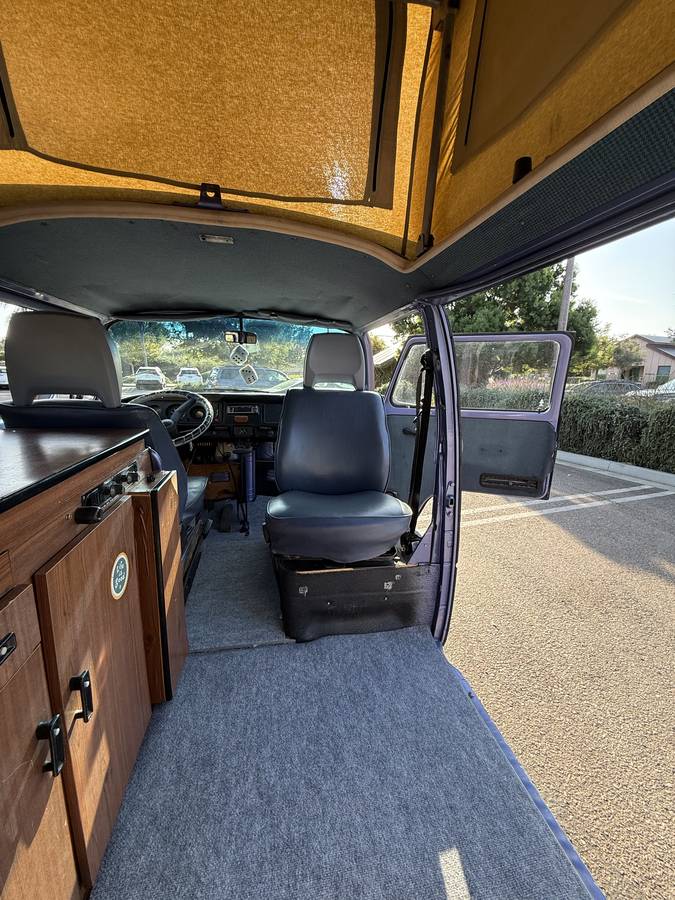 Volkswagen-bus-westfalia-1979-purple-4