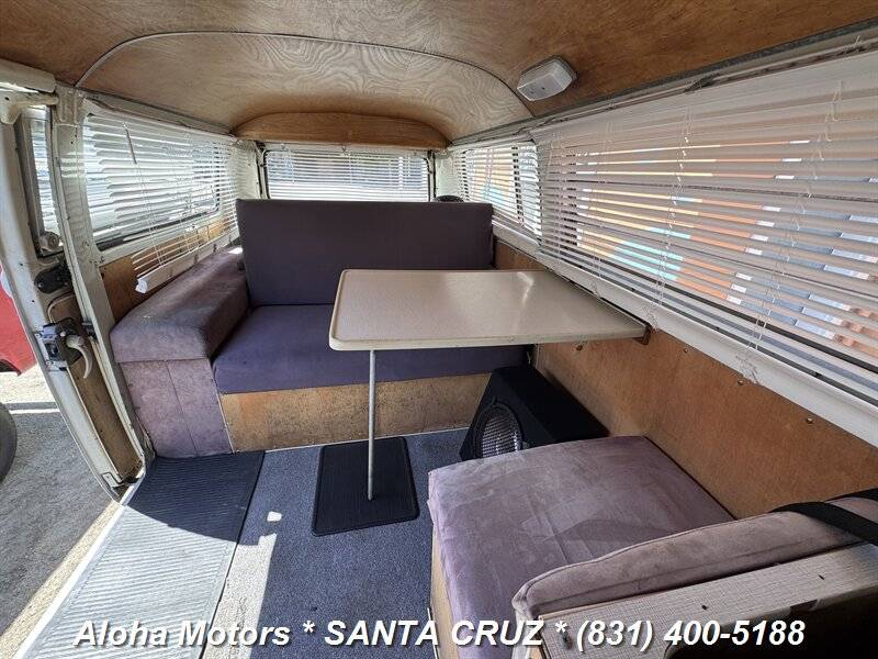 Volkswagen-busvanagon-1969-23