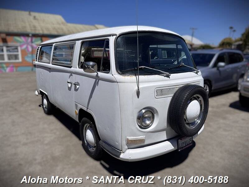 Volkswagen-busvanagon-1969-24