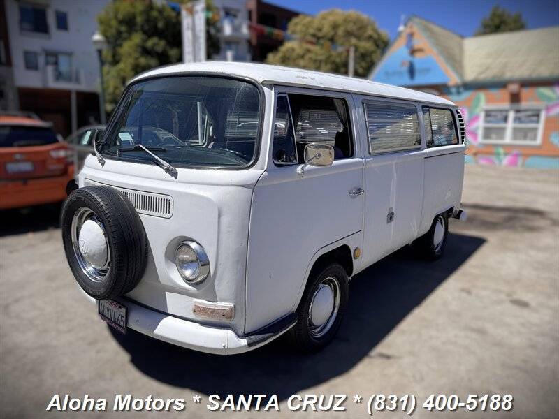 Volkswagen-busvanagon-1969-26