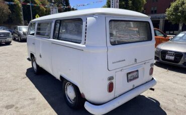 Volkswagen-busvanagon-1969-28
