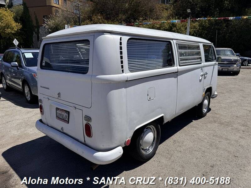 Volkswagen-busvanagon-1969-30