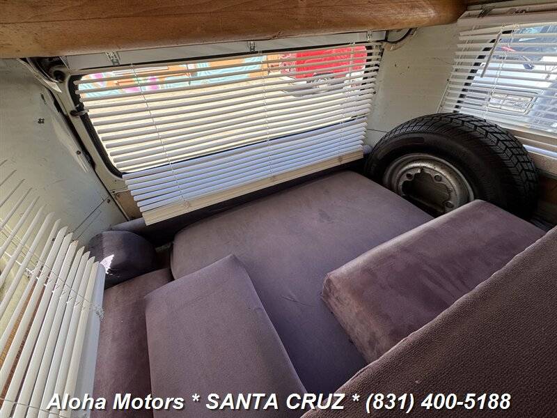 Volkswagen-busvanagon-1969-44