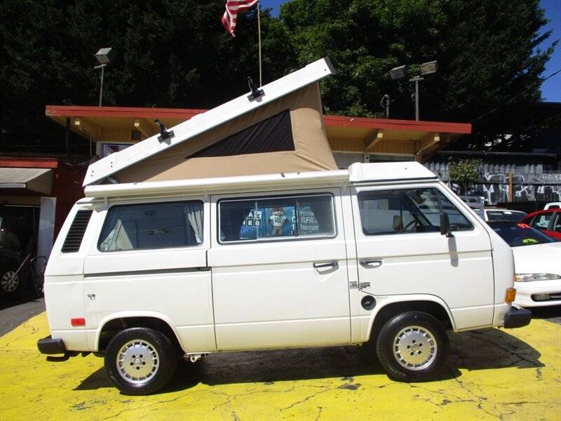Volkswagen-busvanagon-camper-1982-white-7