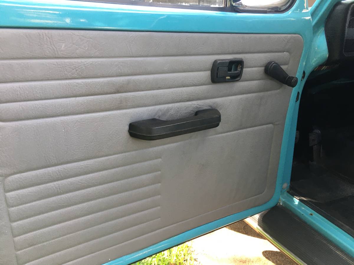 Volkswagen-classic-beetle-1986-blue-8
