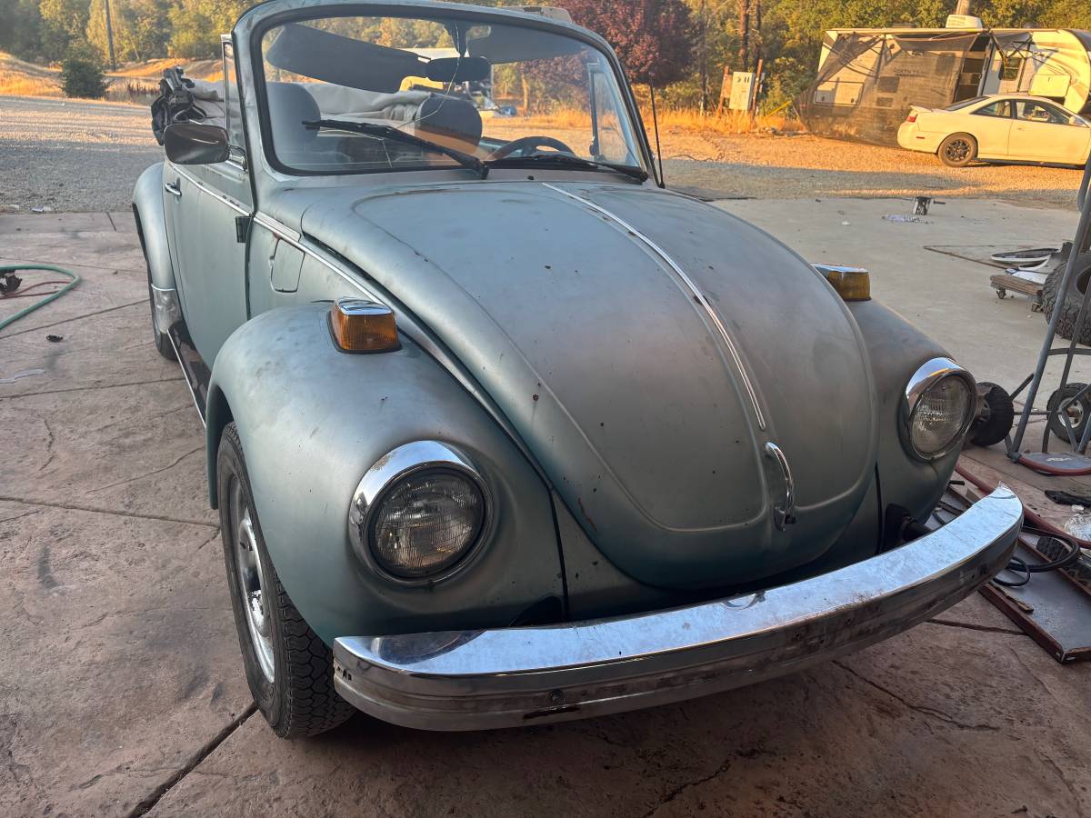 Volkswagen-convertible-1979-blue-3