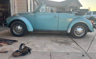 Volkswagen-convertible-1979-blue