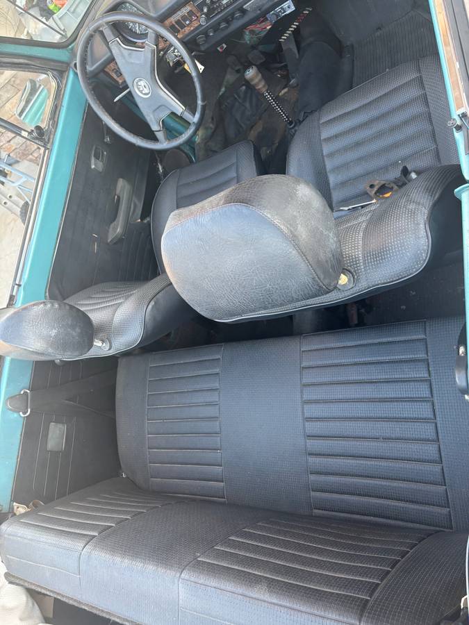 Volkswagen-convertible-1979-blue-4