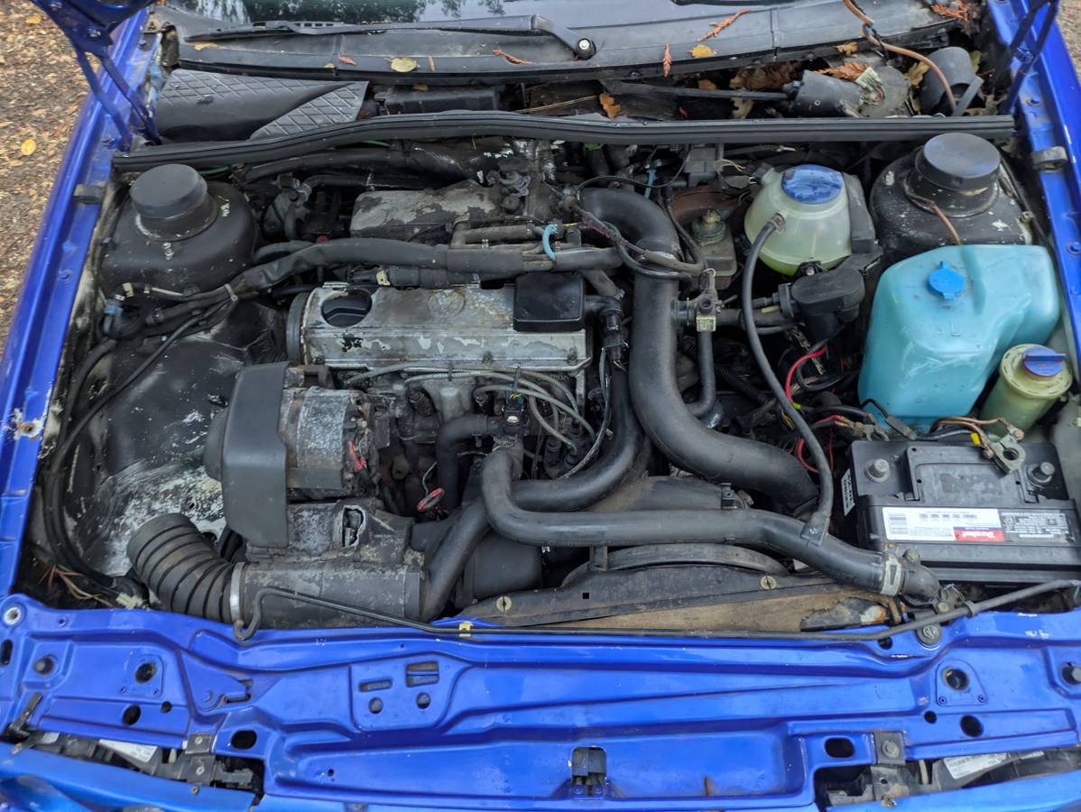Volkswagen-corrado-g60-1991-blue-11