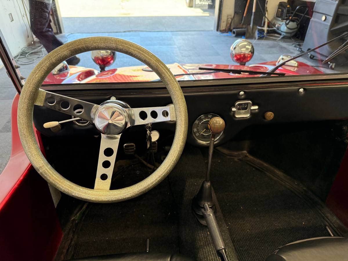 Volkswagen-dune-buggy-1977-red-7