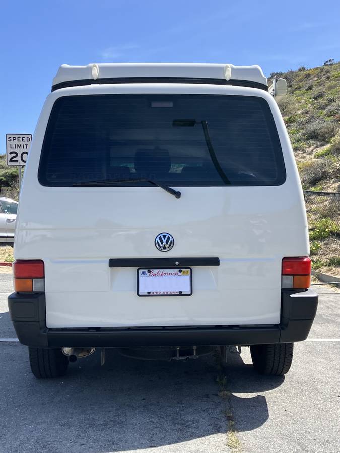 Volkswagen-eurovan-camper-1995-white-1