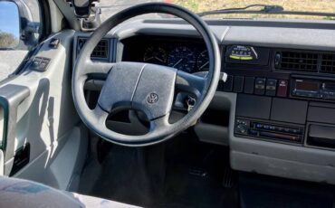 Volkswagen-eurovan-camper-1995-white-14