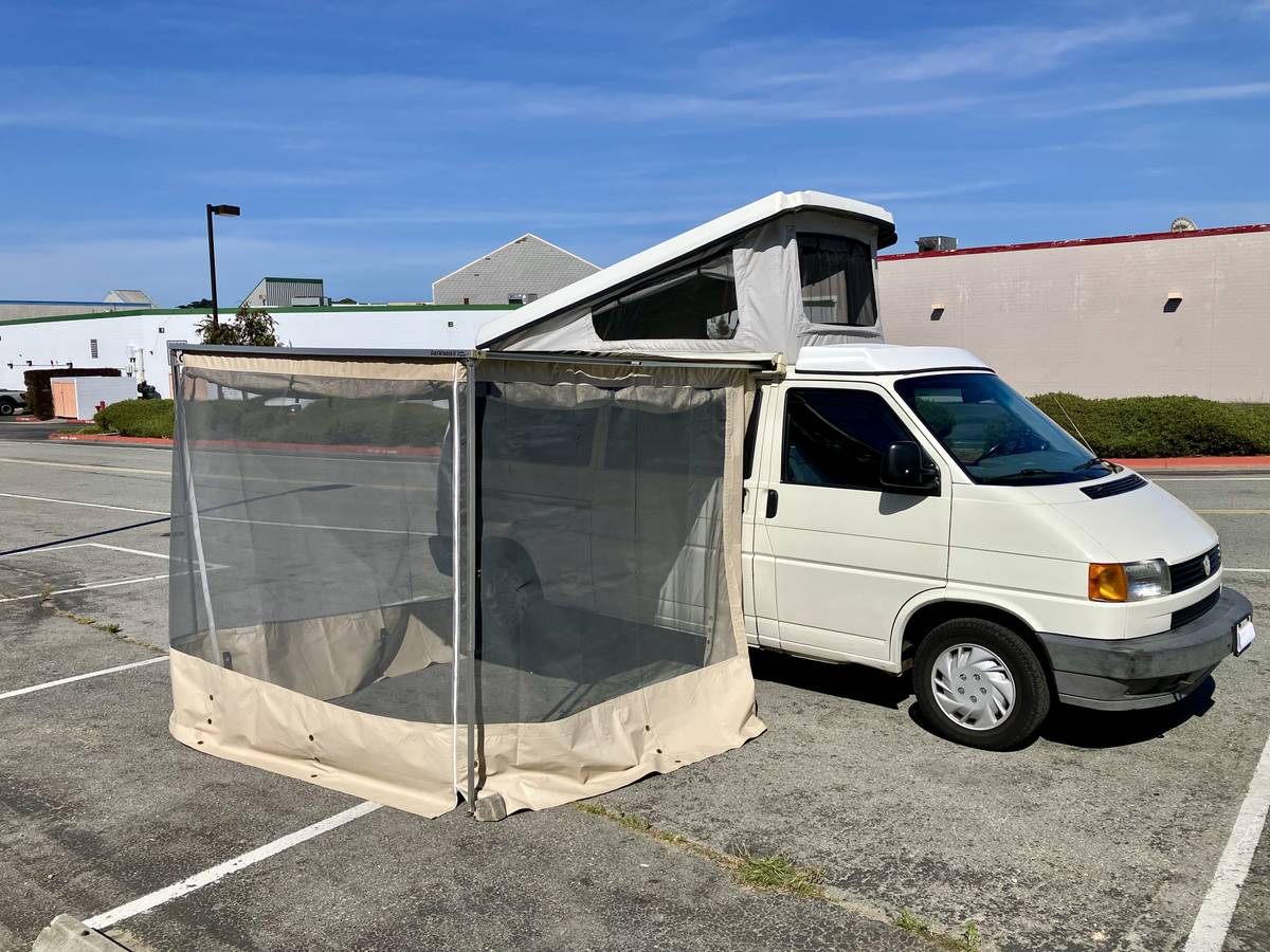 Volkswagen-eurovan-camper-1995-white-17