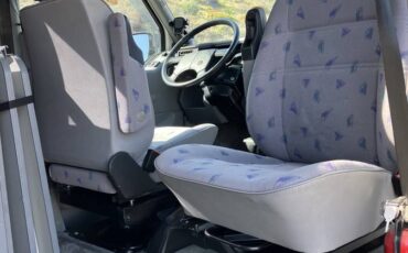 Volkswagen-eurovan-camper-1995-white-39
