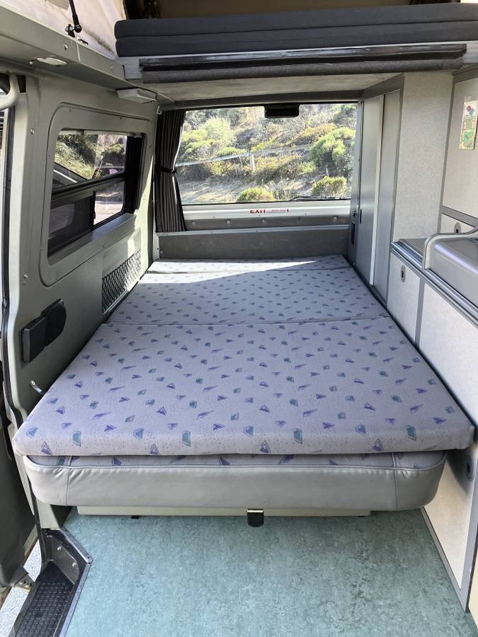 Volkswagen-eurovan-camper-1995-white-7