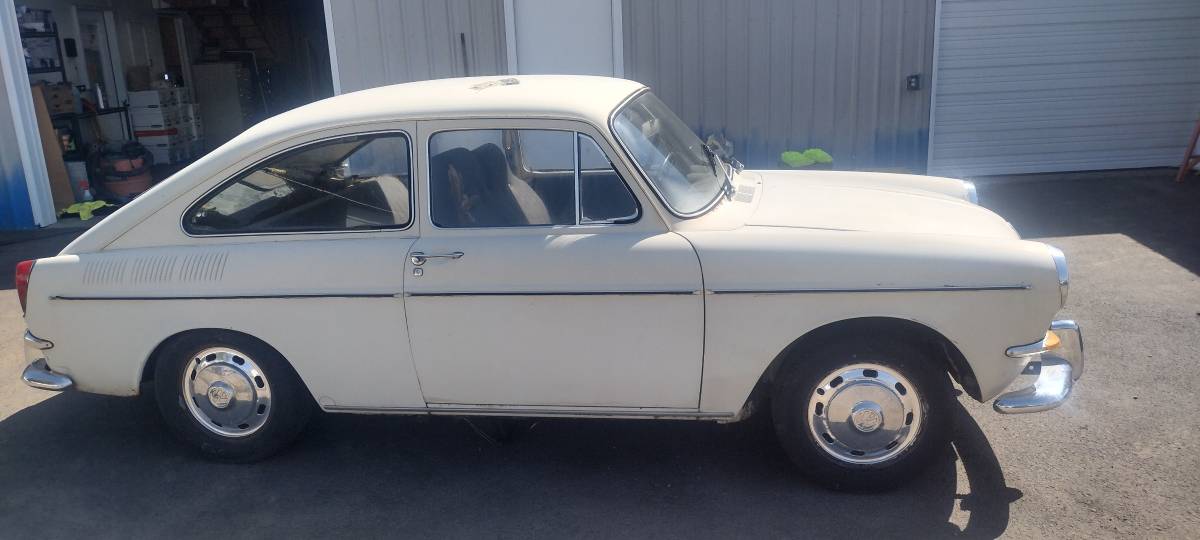 Volkswagen-fastback-1967-3