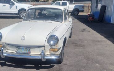 Volkswagen-fastback-1967-5