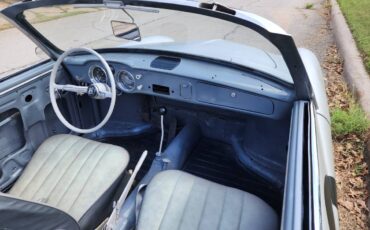 Volkswagen-ghia-1961-21