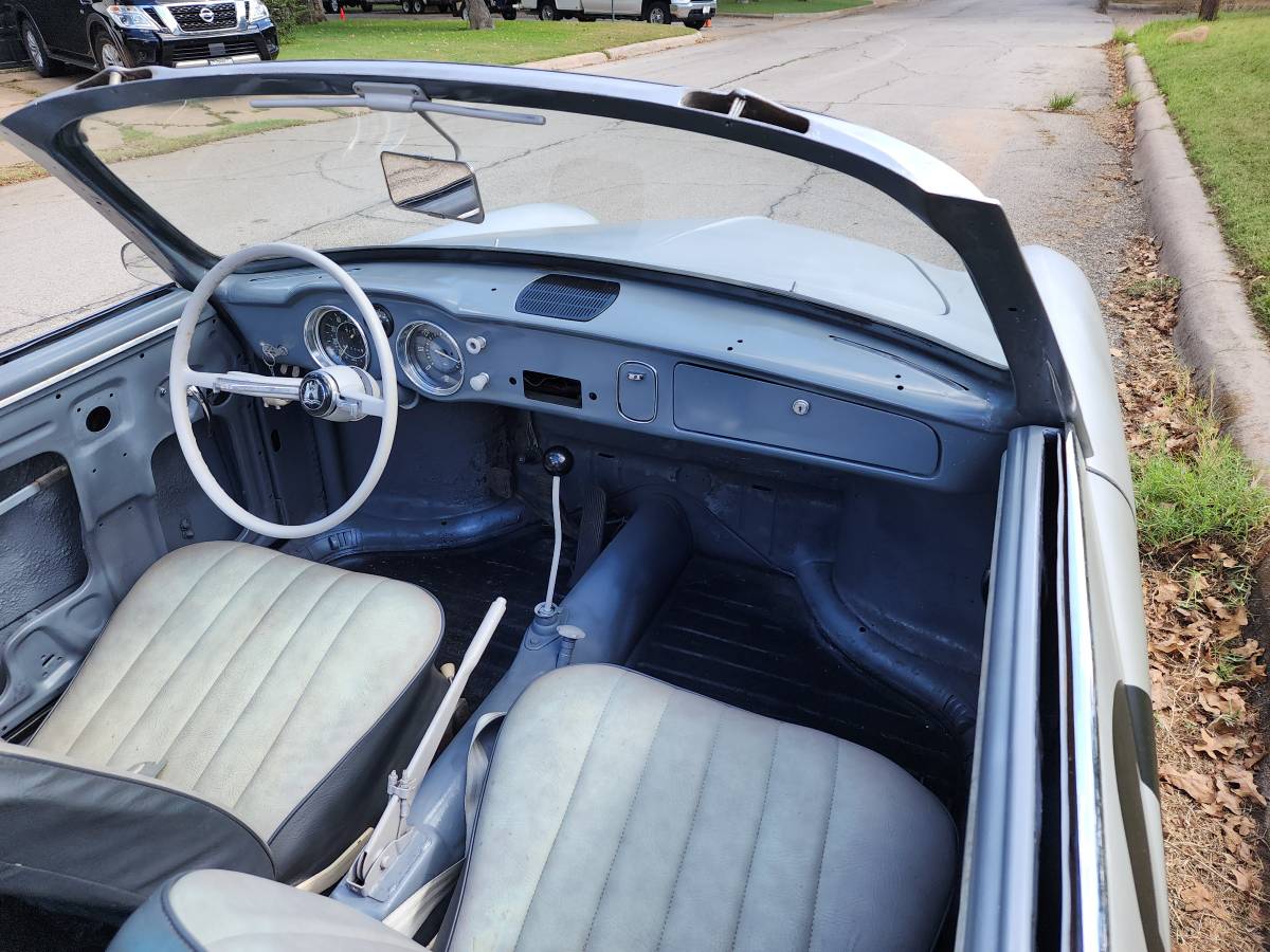 Volkswagen-ghia-1961-21