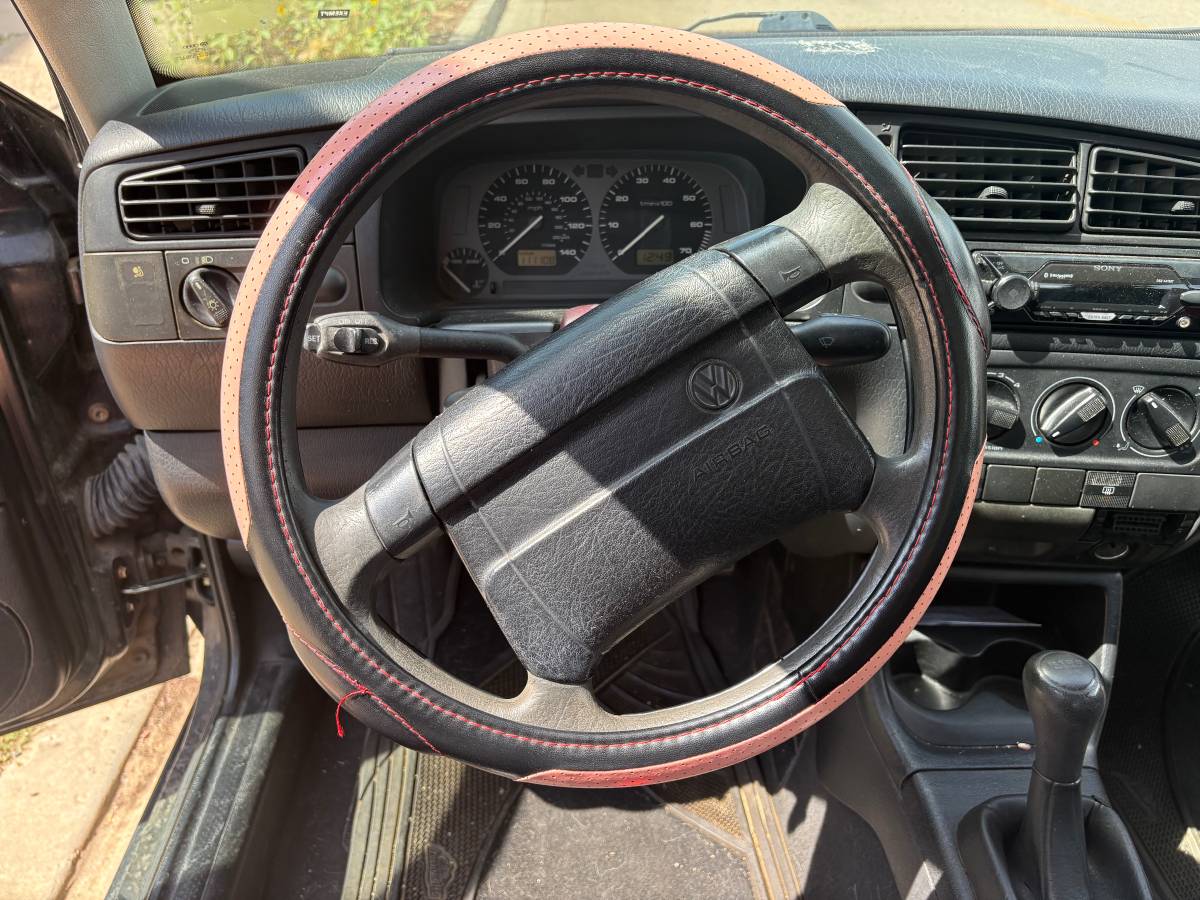Volkswagen-jetta-1995-11