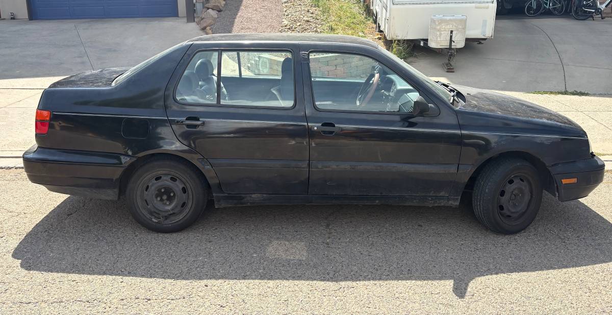 Volkswagen-jetta-1995-24