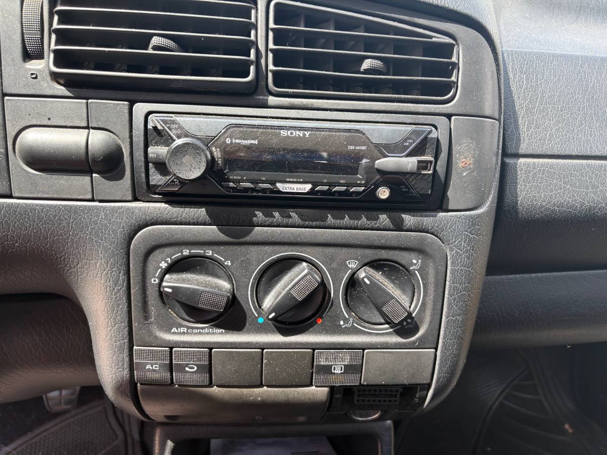 Volkswagen-jetta-1995-27
