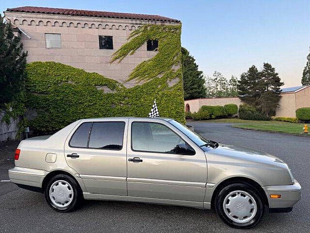 Volkswagen-jetta-1995-silver-50