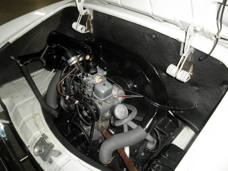 Volkswagen-karmann-ghia-1963-2