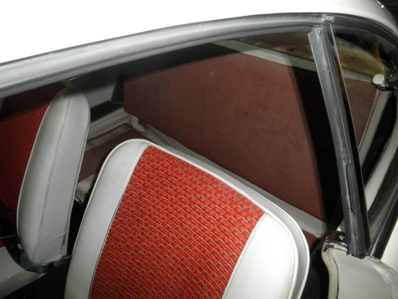 Volkswagen-karmann-ghia-1963-4