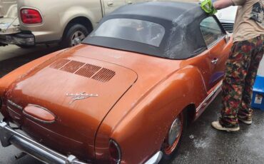 Volkswagen-karmann-ghia-1968-custom-2
